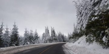 Vezi care este starea drumurilor şi cum se circulă în judeţ