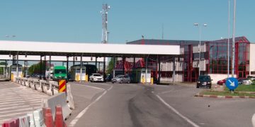 Pentru a nu intra în carantină, trei persoane, două femei şi un bărbat din Maramureş şi Prahova, au încercat să evite controlul de frontieră