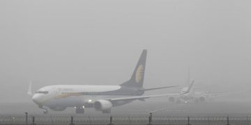 ULTIMA ORĂ – Avion plin cu români din Marea Britanie nu a putut ateriza din cauza ceții