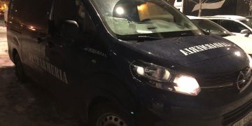 Scandal pe Luminişului. Tânăr lovit în cap cu o ţeavă metalică. Au intervenit jandarmii