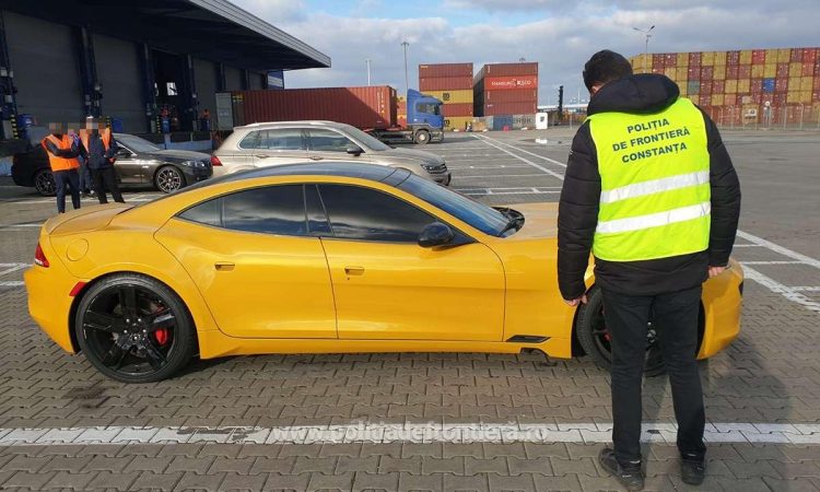 Peste 150 de autovehicule aflate în atenţia autorităţilor din ţară şi din străinătate, descoperite la frontieră în anul 2021