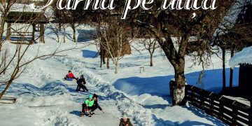 Iarna pe uliţă! Derdelușul îi aşteaptă pe copii şi în acest la Muzeul Satului din Baia Mare