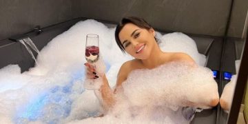 Carmen de la Sălciua: fotografie incitantă din vacanța ei din Maramureș