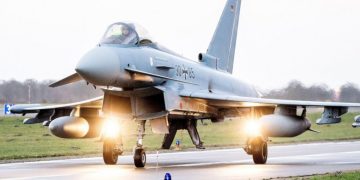NATO: Trei avioane de luptă Eurofighter germane vor pleca spre România