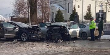 Carambol la Lăpuşel. Trei maşini implicate, patru victime – foto