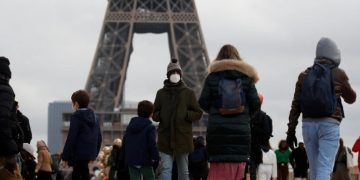 Franța a înregistrat peste o jumătate de milion de cazuri de coronavirus într-o singură zi