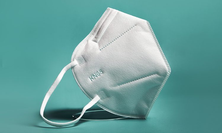 Măștile FFP 2 ar putea deveni obligatorii în România. Ce măsuri pregăteşte Guvernul după ce numărul de îmbolnăviri a explodat