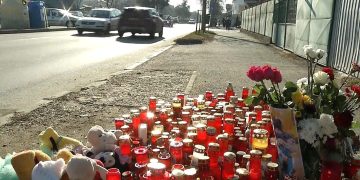 „Mamă, am plecat spre şcoală”, ultimele cuvinte ale Raisei. Altar de flori la locul accidentului