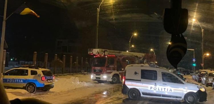 Panică aseară în Baia Mare. Oamenii au sunat la 112 crezând că a luat foc Catedrala Episcopală  ”Sfânta Treime”