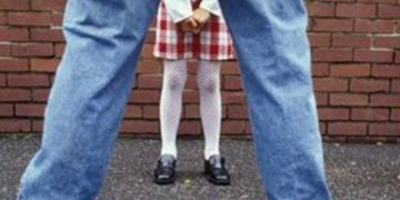 Tată și fiică, condamnați de Judecătoria Dej pentru incest. Tânăra a rămas însărcinată