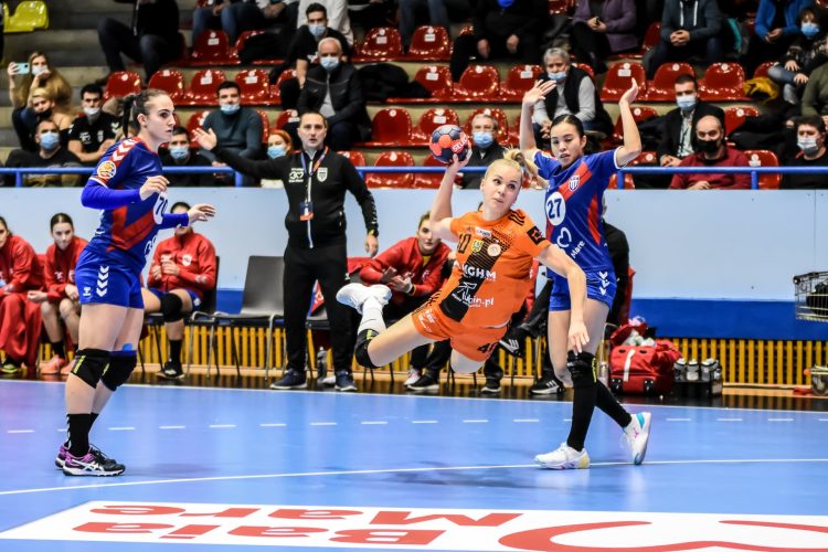 Handbal feminin. Cupe Europene. CS Minaur Baia Mare a trecut de MKS Zaglebie Lublin: 34-32 (18-14)
