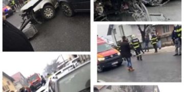 Accident la Ruscova: O victimă încarcerată și 3 autoturisme distruse