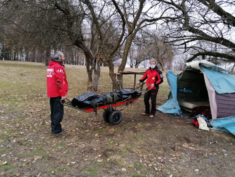 Bărbat de 39 de ani, dat în urmărire generală, găsit mort în zona Vf. Solovan – foto