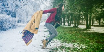 Temperaturi cu 10 grade mai ridicate decât cele obișnuite perioadei