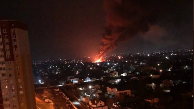 Război în Ucraina, ziua 2. Bombardamente simultane în Kiev, Odessa şi Harkov. Bilanţ provizoriu: 137 de morţi şi 316 răniţi