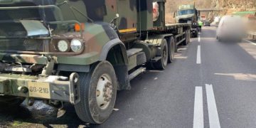 Trei autovehicule militare NATO au fost implicate într-un accident pe Valea Oltului