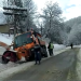 Un utilaj de deszăpezire a ajuns în şanţ la Băiuţ – FOTO, VIDEO