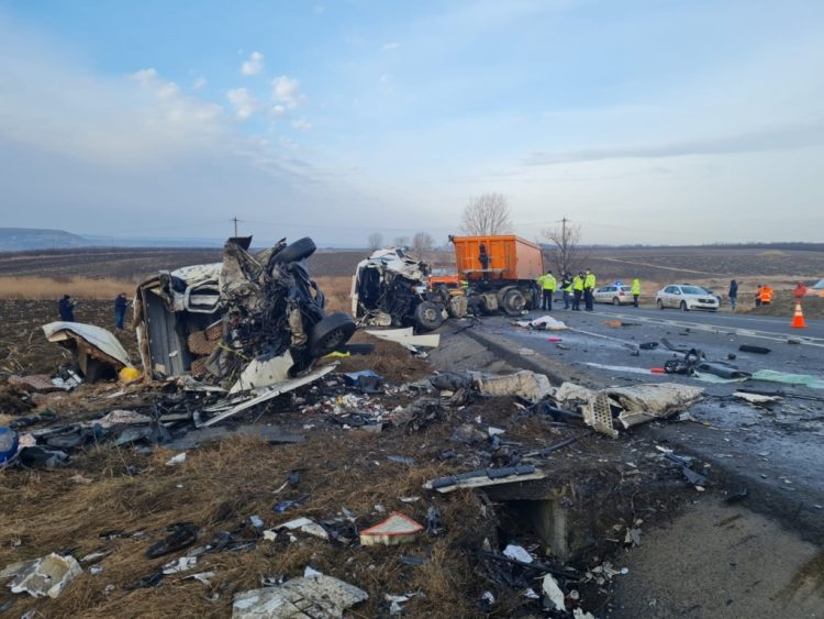 Camionagiul care a provocat accidentul cu 7 morți avea cardul altui șofer în tahograf