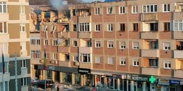 Explozie devastatoare, urmata de un incendiu, intr-un bloc din Carei, 11 victime. A fost activat Planul Rosu de Interventie