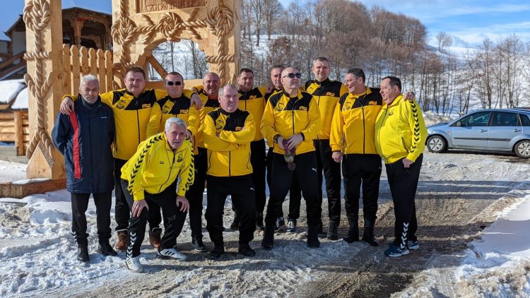 Echipa FC Prietenia, cantonament, fotbal şi relaxare la Ocna Şugatag