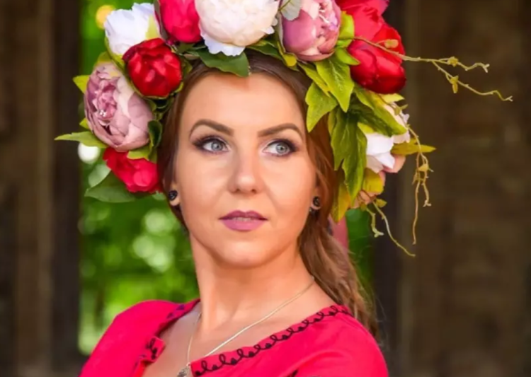 Interviu de pace cu Ulyana Iurcut: artista, mama și profesoara născută în Ucraina, adoptată de România