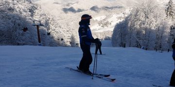 Recomandările jandarmilor. Reguli de bază care trebuie respectate pe pârtia de schi