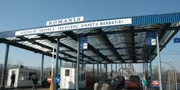 Românii fug din Ucraina. Primii refugiaţi au ajuns la Sighetu Marmației – video