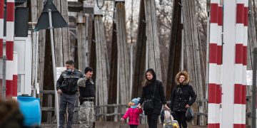 Peste 16.000 de ucraineni au intrat în ţară în 24 de ore, dintre care pe la PTF Sighetu Marmaţiei 2.070