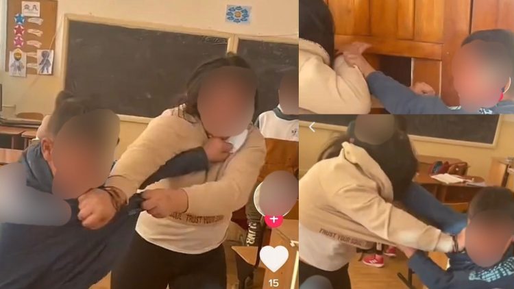 Imagini halucinante: Doi elevi din Baia Mare s-au luat la bătaie: Colegii în loc să-i despartă, i-au filmat