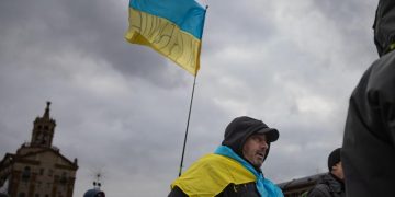 MAE le cere românilor din Ucraina să plece imediat din țară