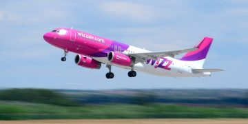 Wizz Air suspendă temporar toate operațiunile de zbor din şi spre Ucraina