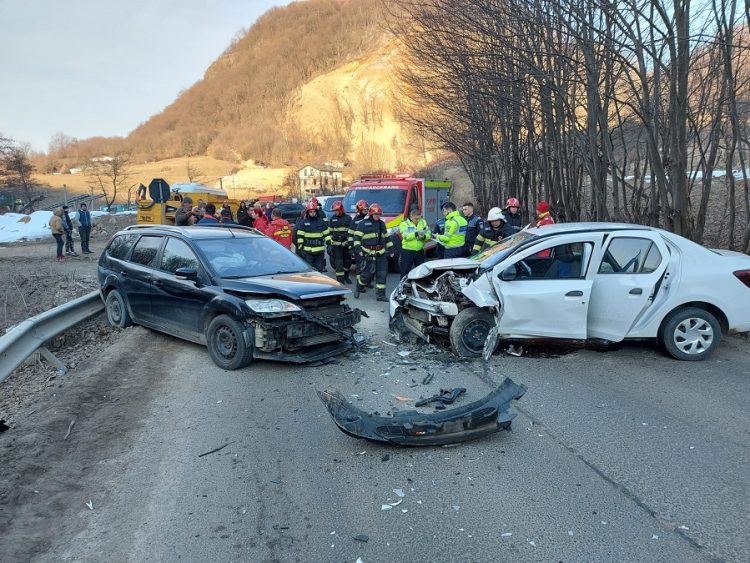 Detalii despre accidentul de la Șurdești. O persoană de 47 de ani a ajuns la spital