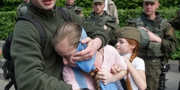 „Nu e război. E exterminare”. Lângă Kiev, ucrainenii trăiesc cu frica în suflet