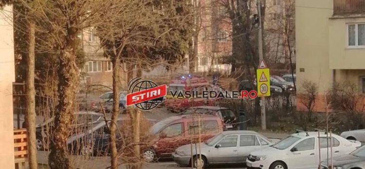 Băimărean găsit căzut în stradă. A intervenit smurdul