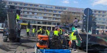 Zile grele pentru șoferii băimăreni: Se reamenajează parcarea de la Maramureșul. GALERIE FOTO