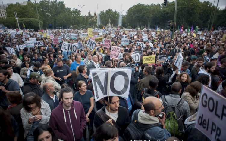 Protest uriaș în Spania. Șoferii au ieșit în stradă din cauza scumpirii carburanților