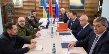 Anunț-surpriză la Moscova: Rusia și Ucraina desfășoară de câteva zile negocieri prin videoconferință