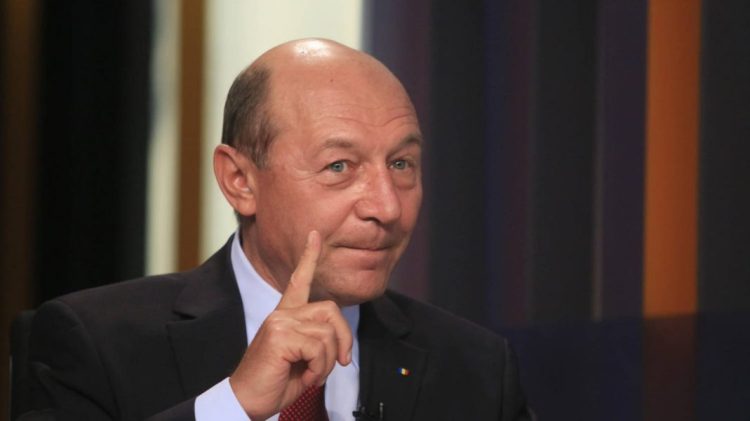 Traian Băsescu a fost externat