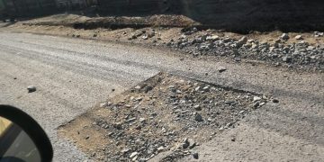 „Incompetenții de la drumuri ne omoară!” Crater nesemnalizat în Târgu Lăpuș