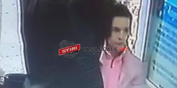 O CUNOAŞTEŢI? A furat de pe un manechin din mall o haină de blană