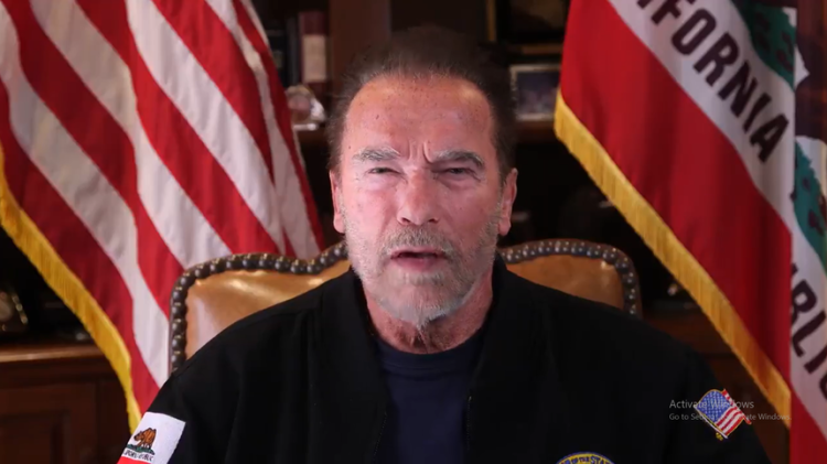 Arnold Schwarzenegger s-a adresat ruşilor şi lui Putin: „Puteţi opri acest război”