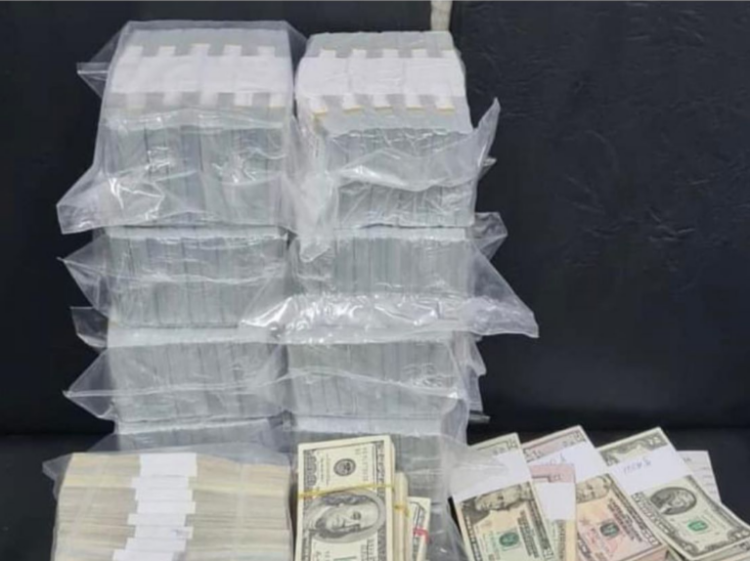 Poliția a găsit 1,6 milioane de dolari în bagajele unei familii de ucraineni la vama Albița