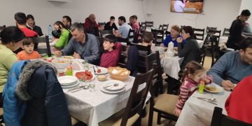 Asociația Diecezană Caritas Greco-Catolic Maramureș continuă activităţile de întrajutorare a ucrainenilor refugiaţi