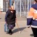 Moment emoţionant în PTF Sighet. O bătrânică din Solotvino a trecut graniţa ca să ceară sprijin. Nu mai avea bani de medicamente pentru că nu a primit pensia