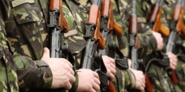 Cine sunt românii care vor fi încorporaţi obligatoriu în caz de război și ce riscă cei care refuză