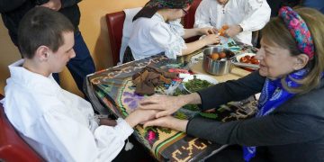 Baroneasa Emma Nicholson, în vizită la Centrul Școlar de Educație Incluzivă din Sighetu Marmației