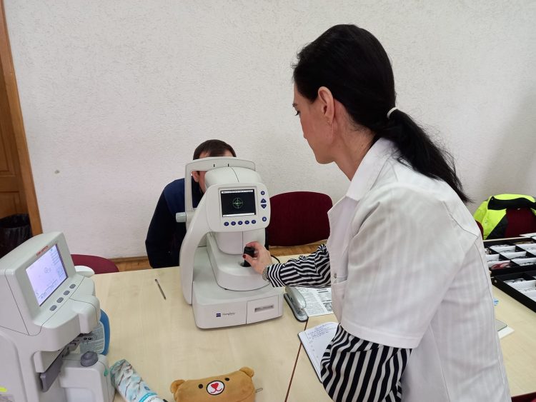 Controale oftalmologice gratuite la Şomcuta Mare