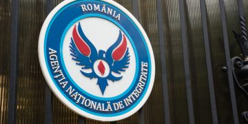 Trei poliţişti şi un jandarm au fost prinşi de ANI cu fals în declaraţii