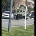 Scenă bizară în Râmnicu Vâlcea. Un vehicul militar intră în mașinile parcate pe un bulevard