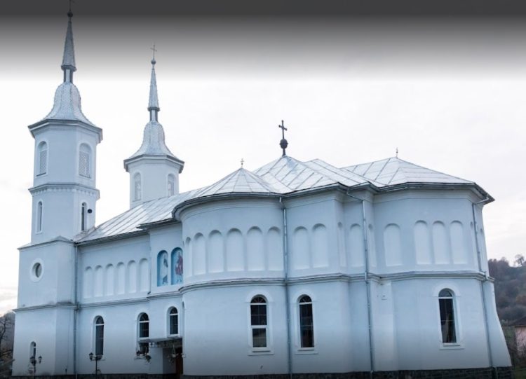 Programul slujbelor Parohiei Ortodoxe Făureşti  în Săptămâna Mare şi de Praznicul Învierii Domnului